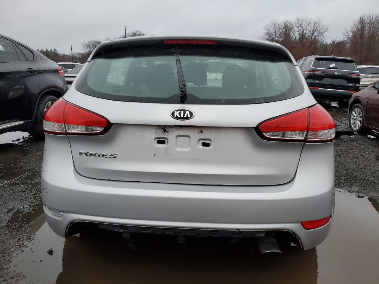 2017 Kia Forte Lx VIN: KNAFK5A80H5696344 Lot: 81457844