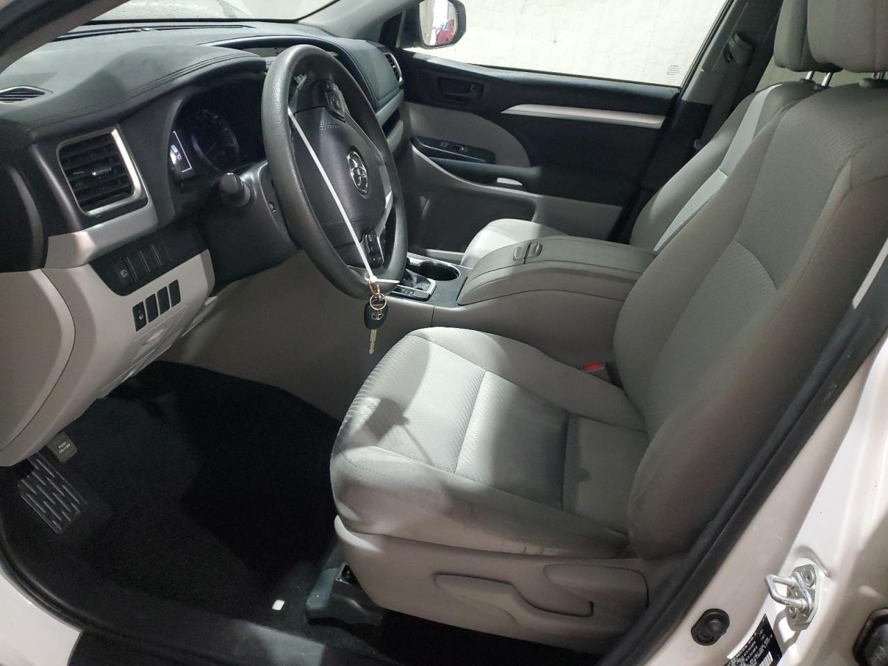 2019 Toyota Highlander - Image 7