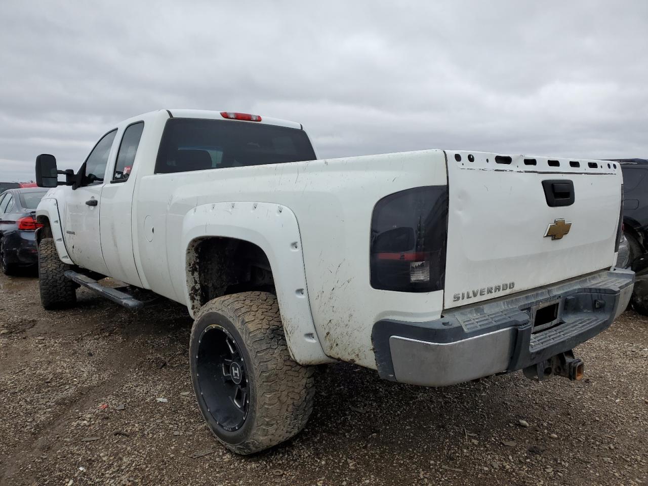 2012 Chevrolet Silverado - Image 2
