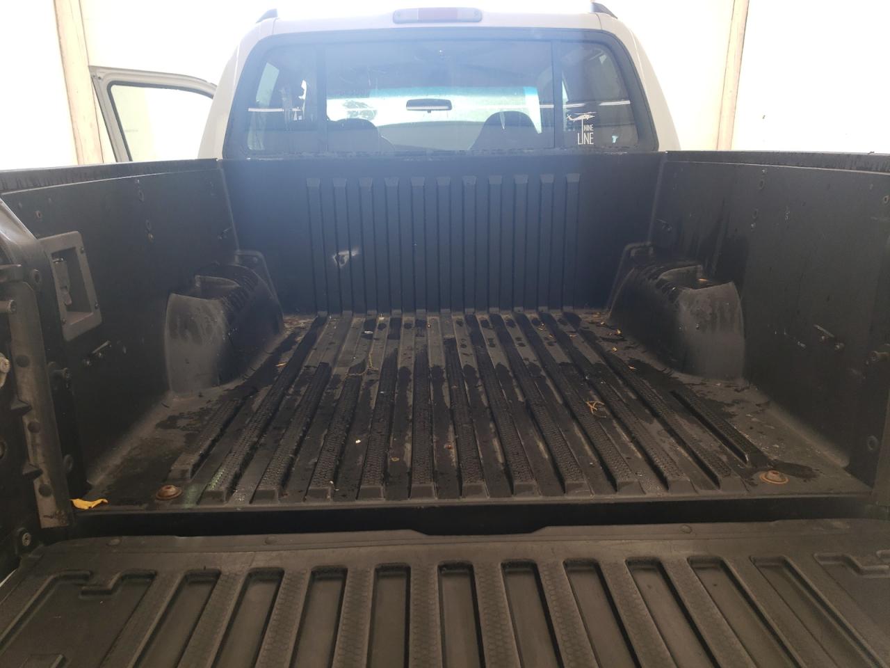 2001 Ford Explorer - Image 10