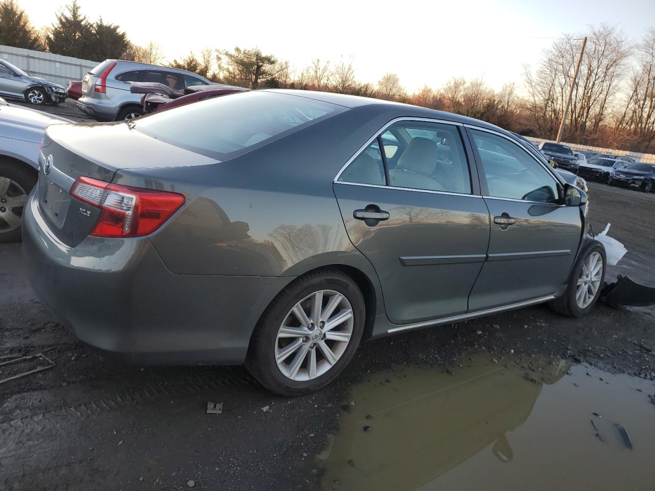 VIN 4T4BF1FK2DR320801 2013 TOYOTA CAMRY no.3