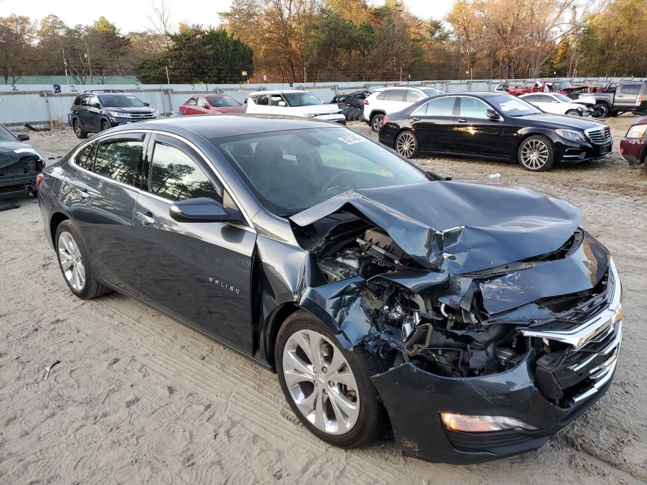 2019 Chevrolet Malibu - Image 4