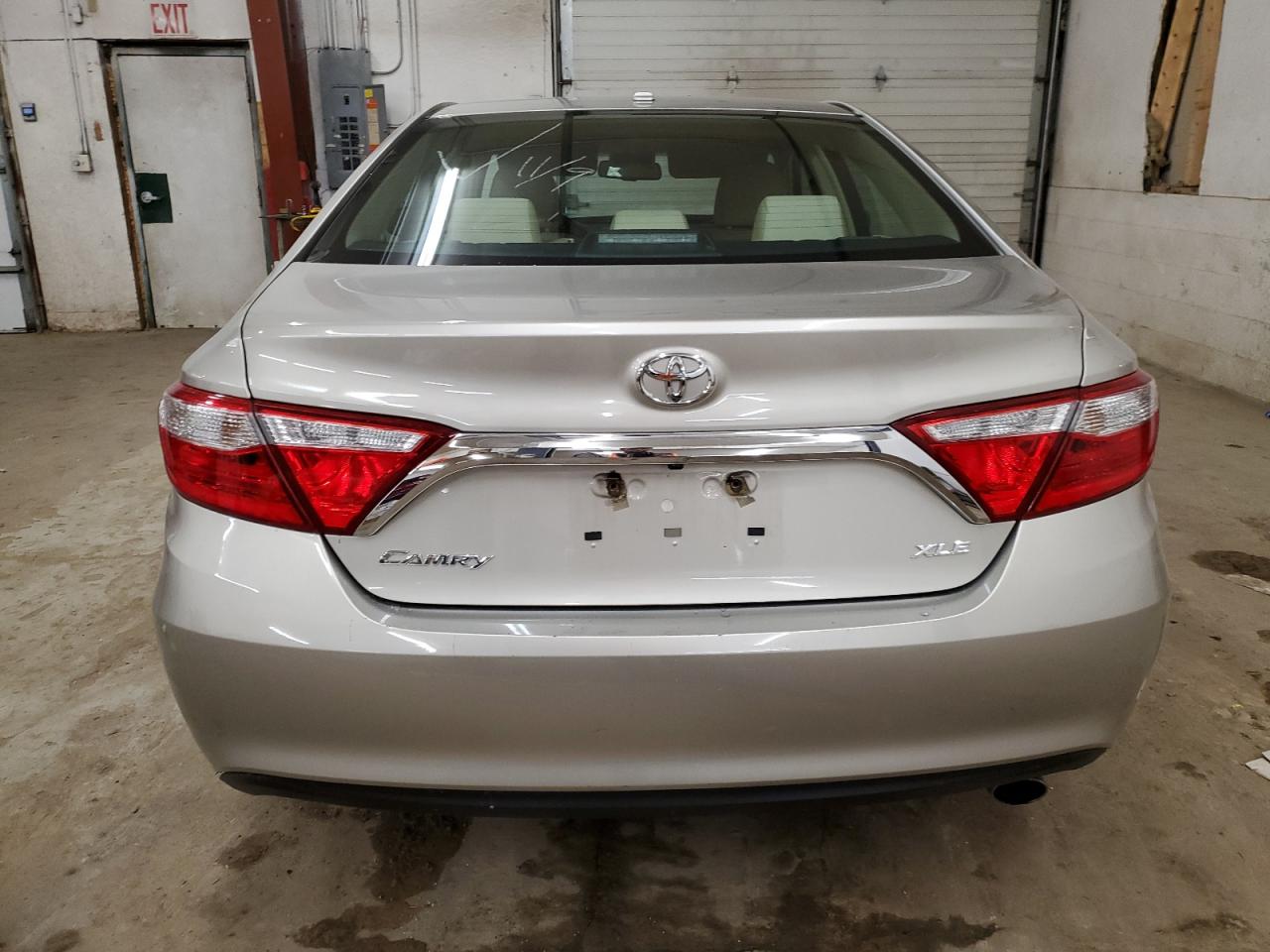 VIN 4T1BF1FK1HU723653 2017 TOYOTA CAMRY no.6