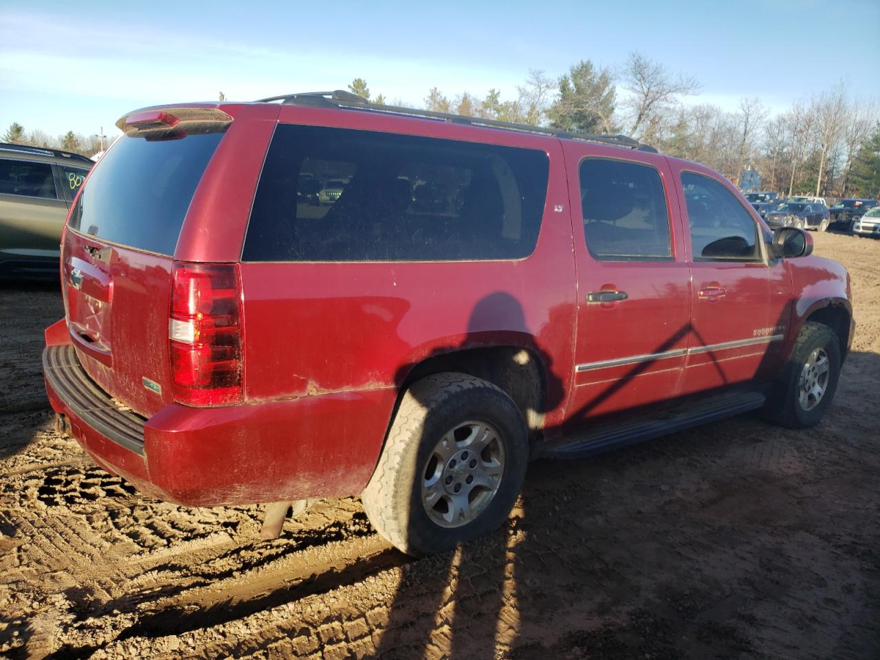 2011 Chevrolet Suburban - Image 3