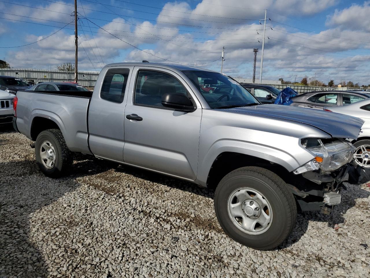 2017 Toyota Tacoma - Image 4