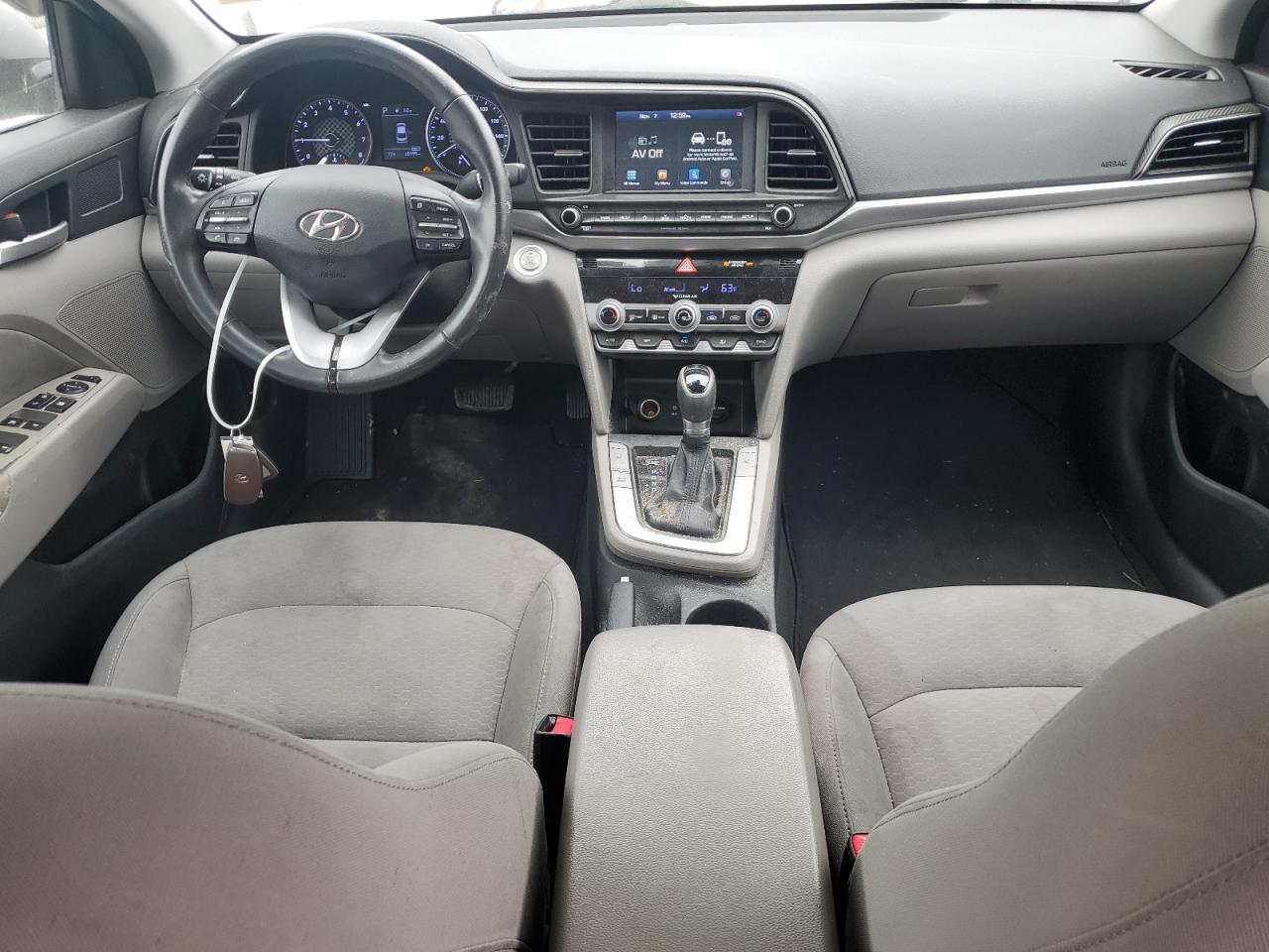 2020 Hyundai Elantra - Image 8