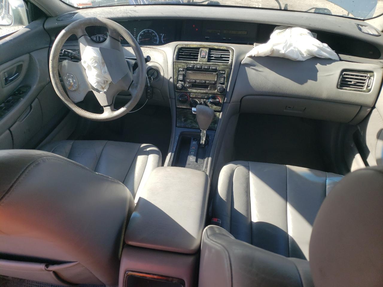 2002 Toyota Avalon - Image 8