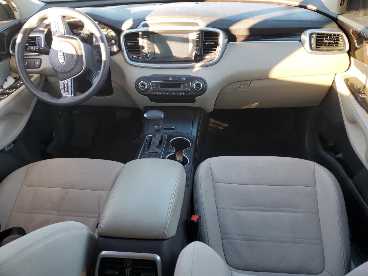 2019 Kia Sorento - Image 8