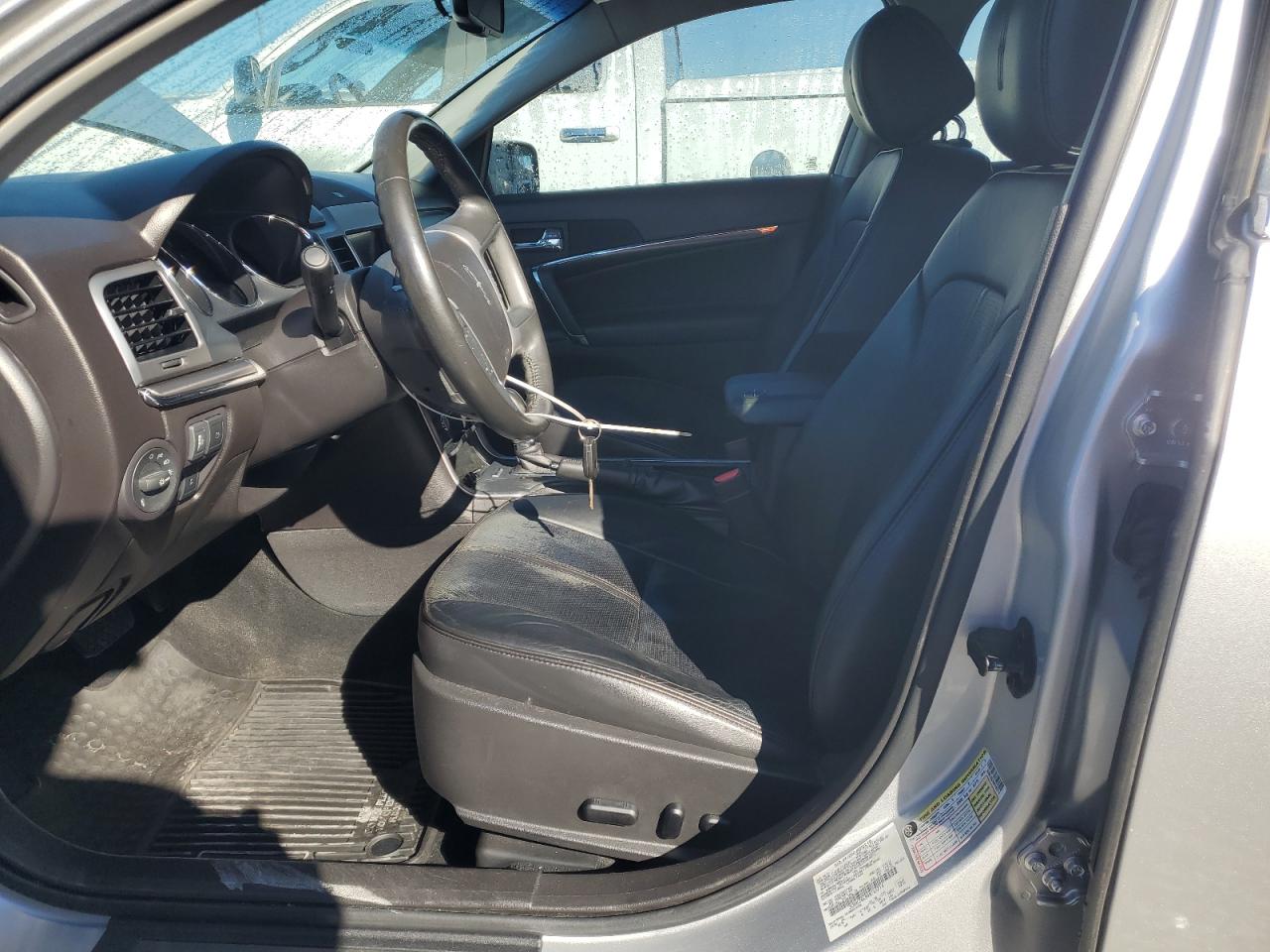 2011 Lincoln MKZ - Image 7