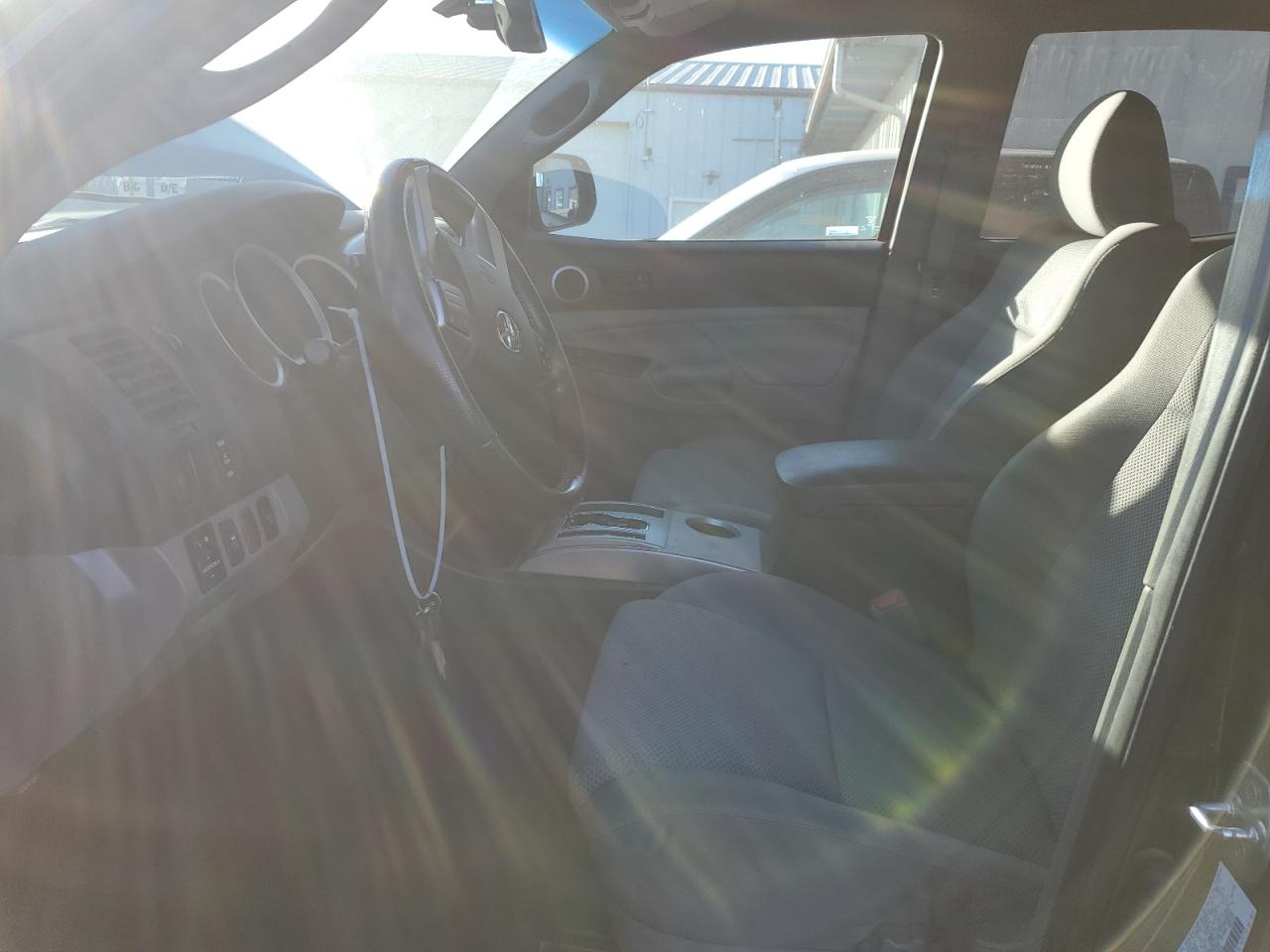 2013 Toyota Tacoma - Image 7