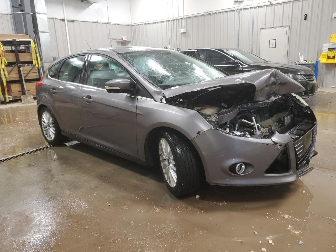 VIN 1FADP3N26EL211109 2014 FORD FOCUS no.4