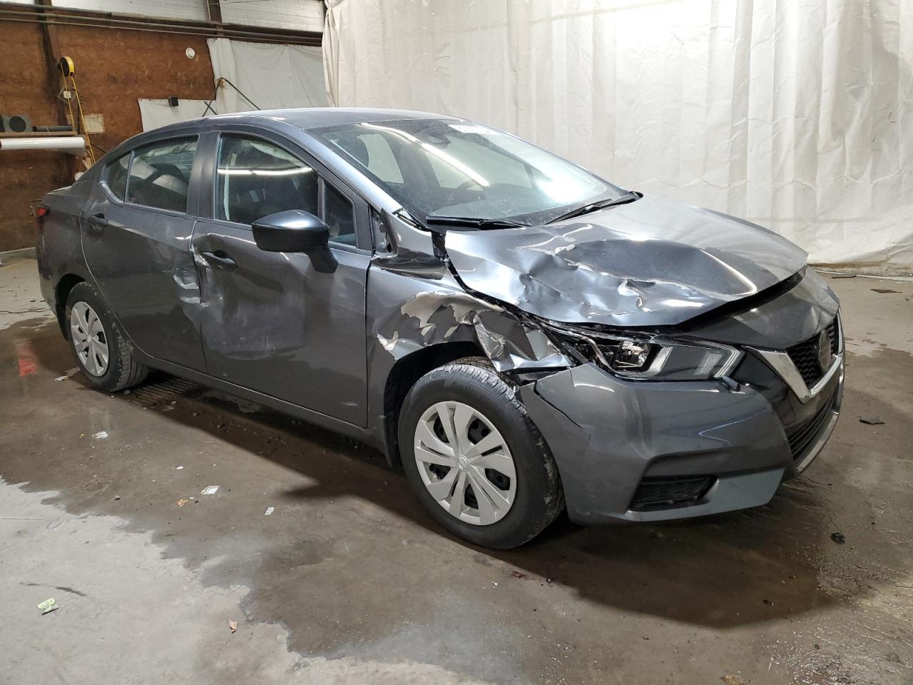 2021 Nissan Versa - Image 4