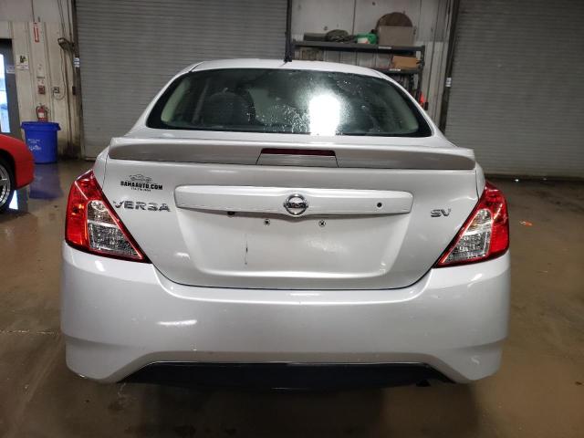  NISSAN VERSA 2019 Silver