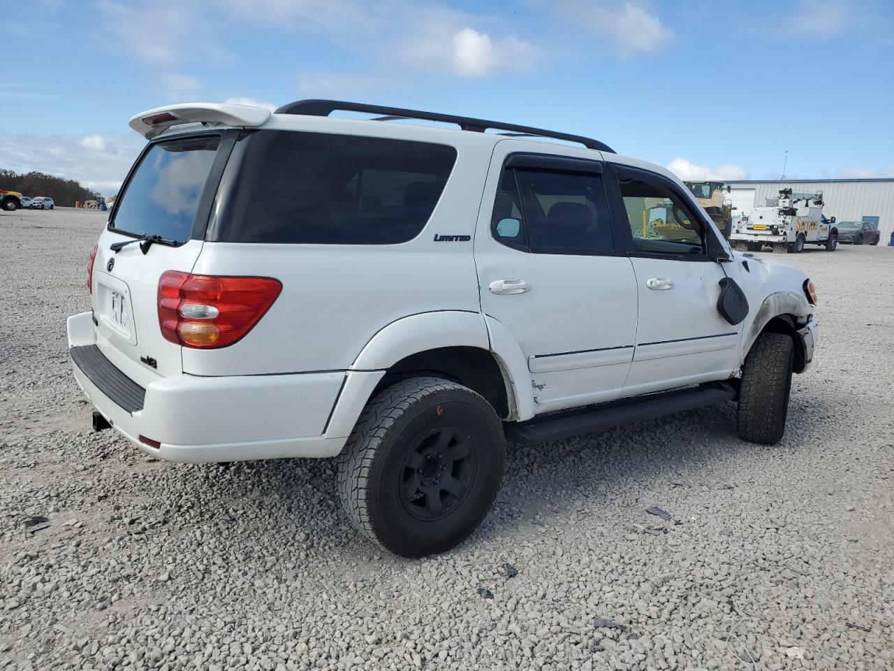 2002 Toyota Sequoia - Image 3