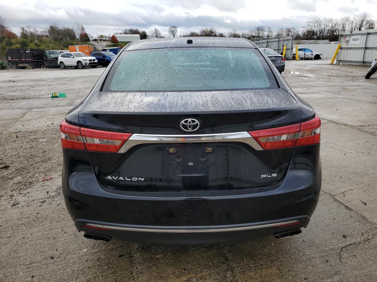 2016 Toyota Avalon - Image 6