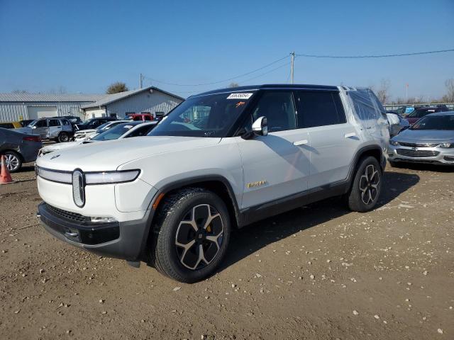 2025 Rivian R1S Adventure