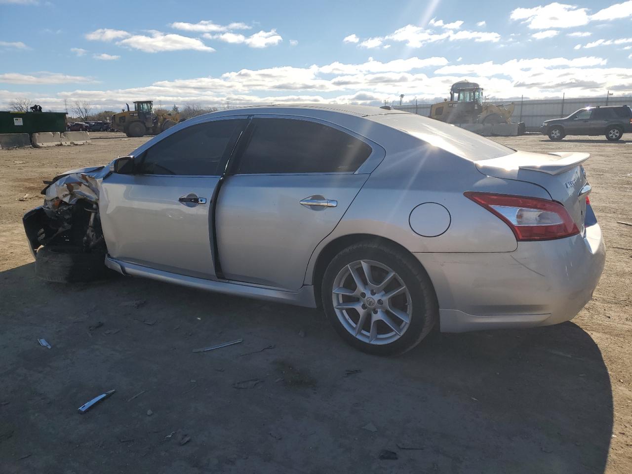 2009 Nissan Maxima - Image 2