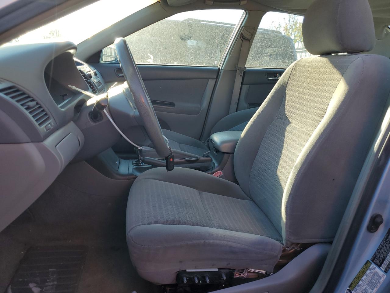 2005 Toyota Camry Le VIN: 4T1BE32K65U979500 Lot: 79907244