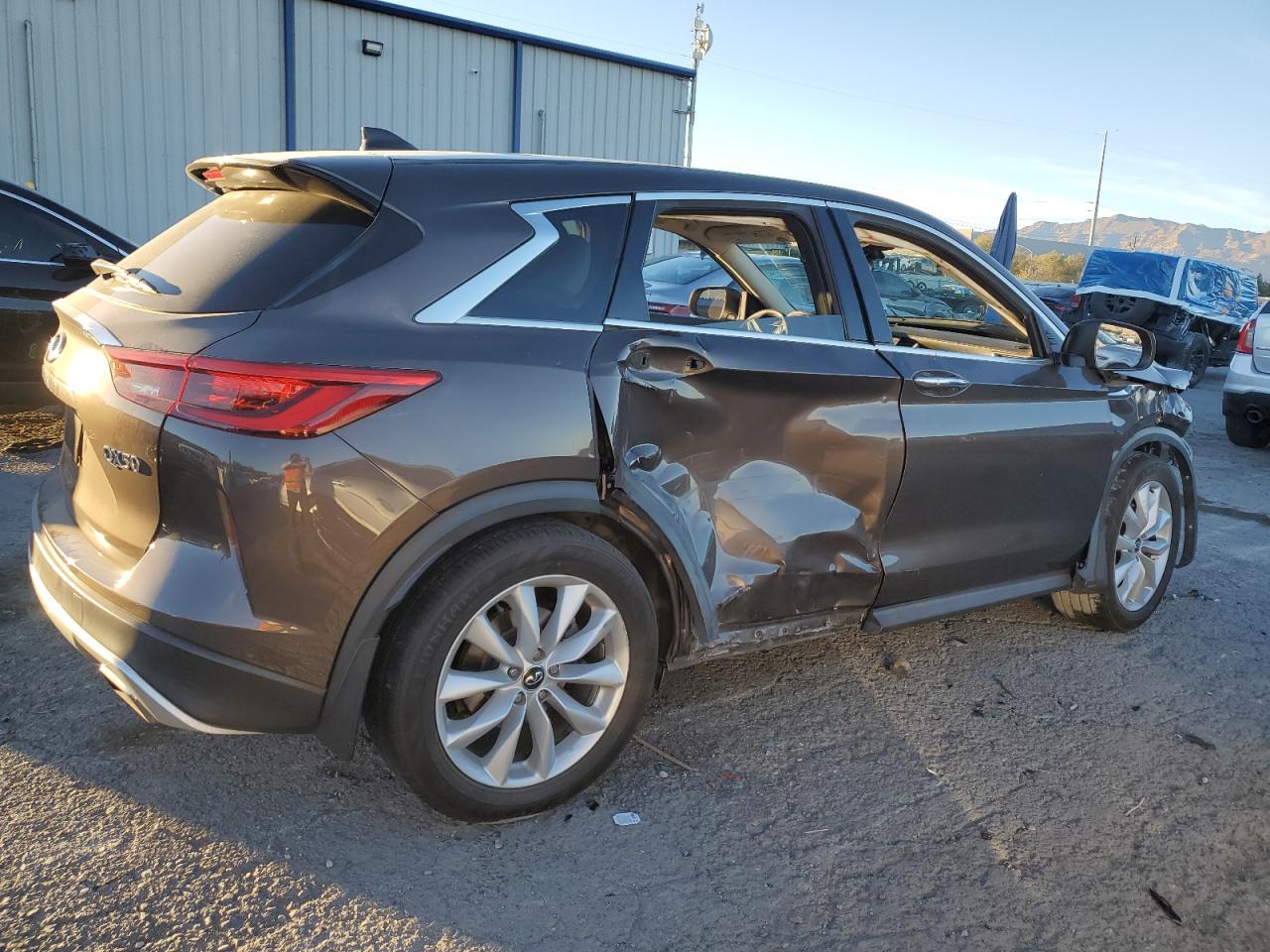 2019 Infiniti QX50 - Image 3