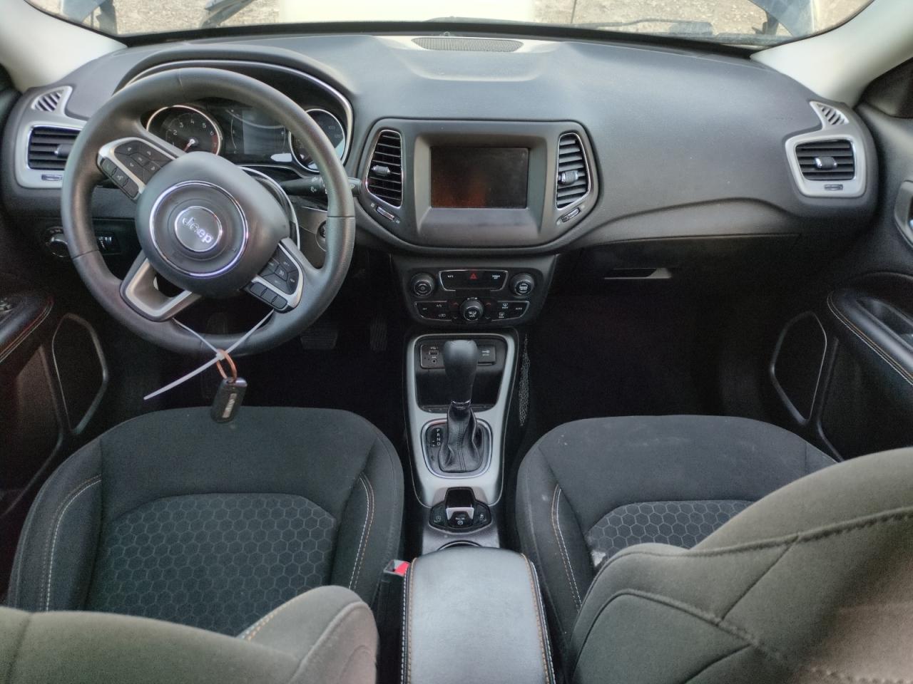 2019 Jeep Compass - Image 8