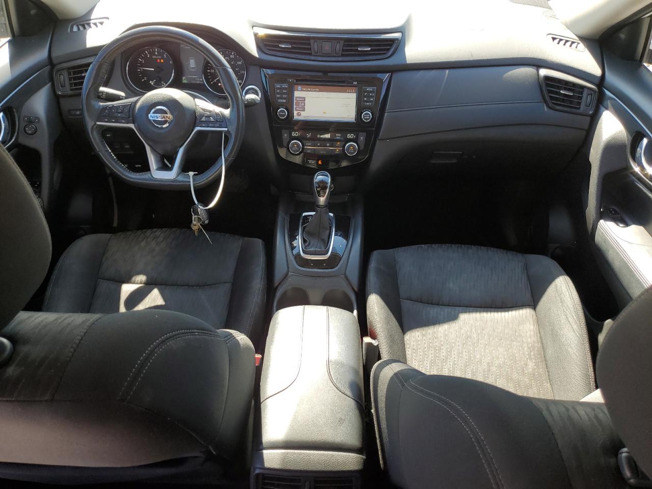 2017 Nissan Rogue - Image 8