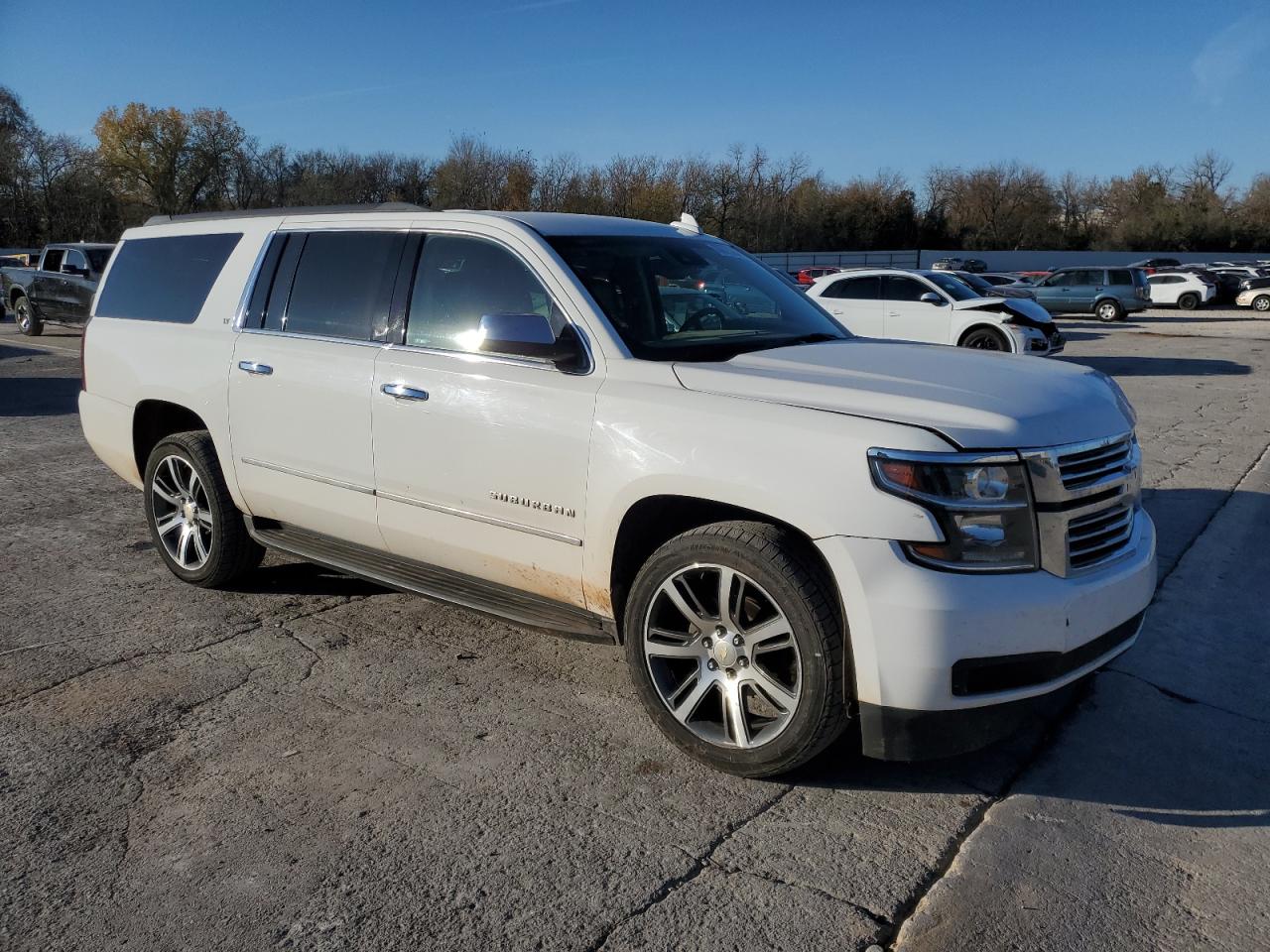 2017 Chevrolet Suburban - Image 4