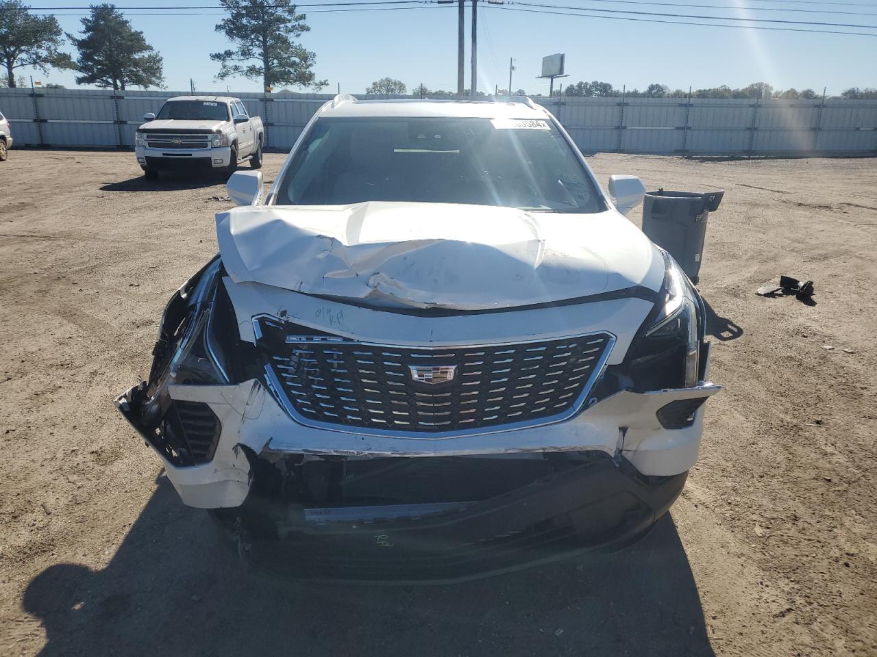 VIN 1GYAZAR48NF105857 2022 CADILLAC XT4 no.5