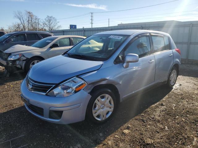 2010 Nissan Versa S zu verkaufen in Chicago Heights, IL - Front End