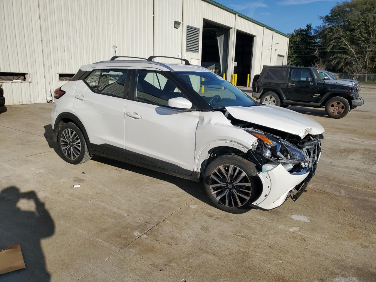 2021 Nissan Kicks - Image 4