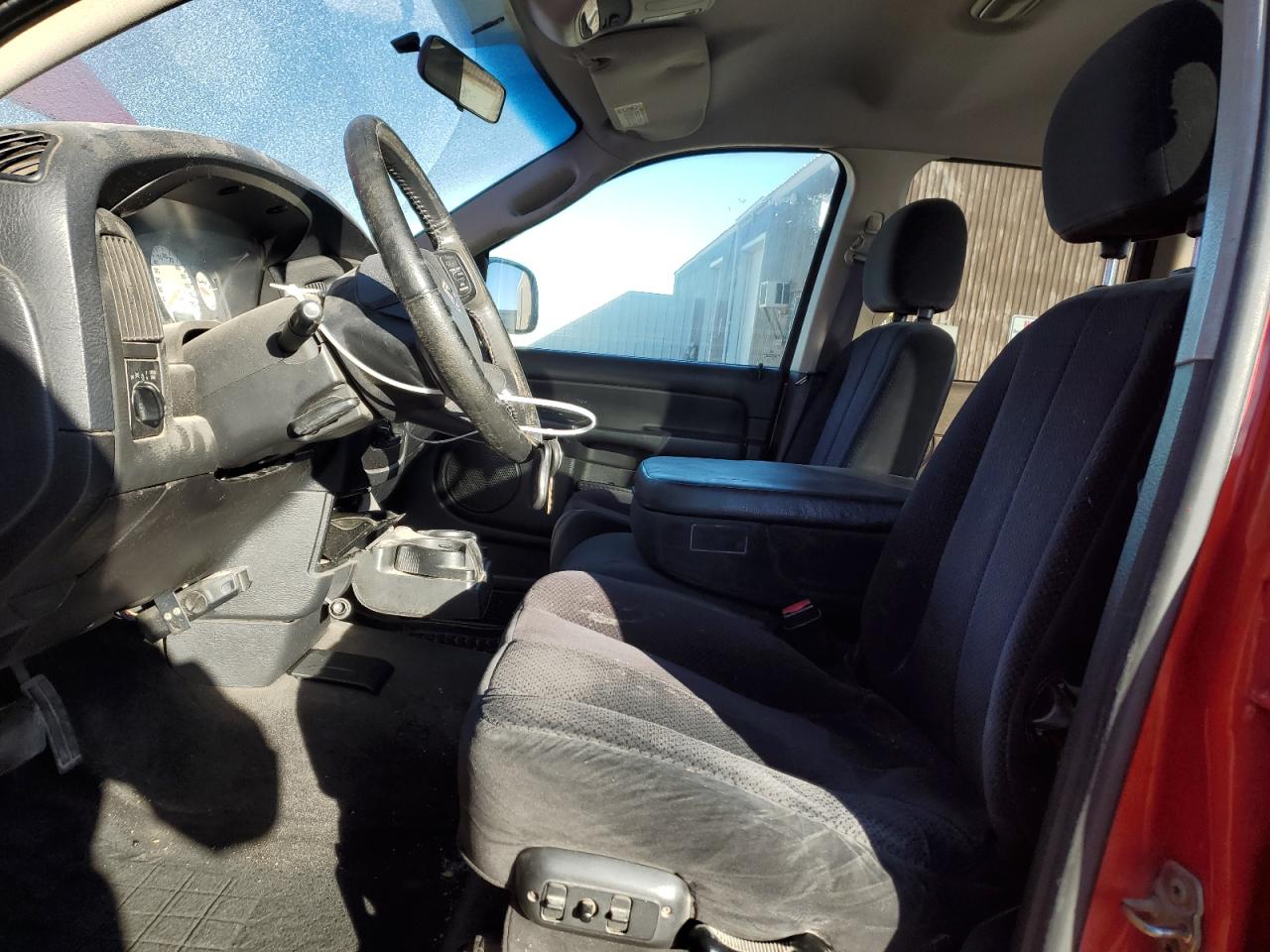 2005 Dodge RAM - Image 7