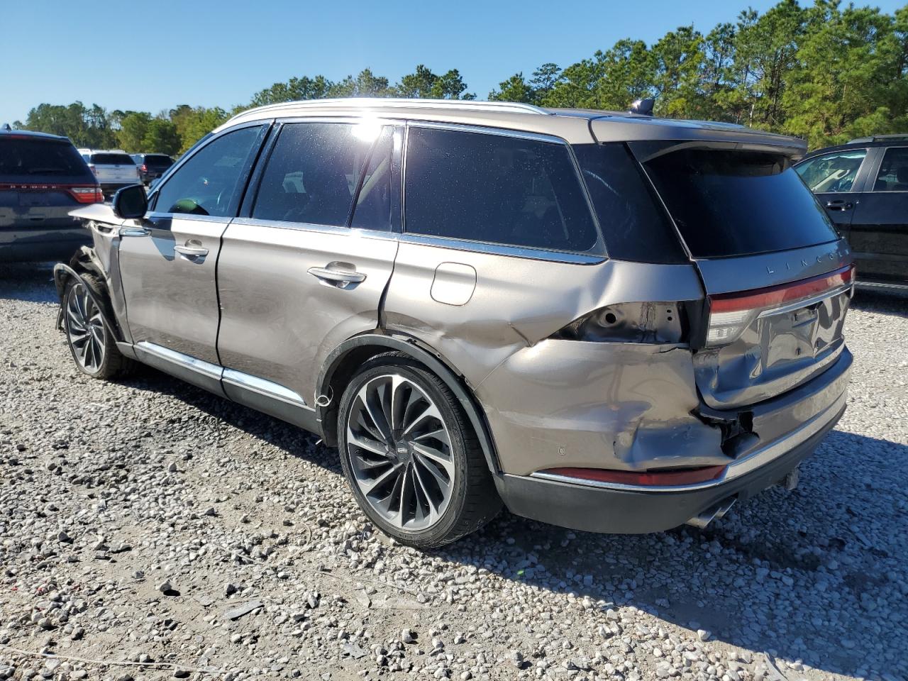 VIN 5LM5J7WC4MGL17718 2021 LINCOLN AVIATOR no.2