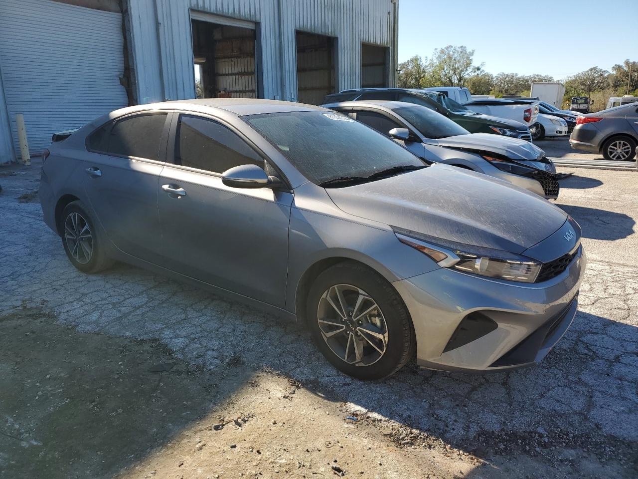 VIN 3KPF24AD4PE625497 2023 KIA FORTE no.4