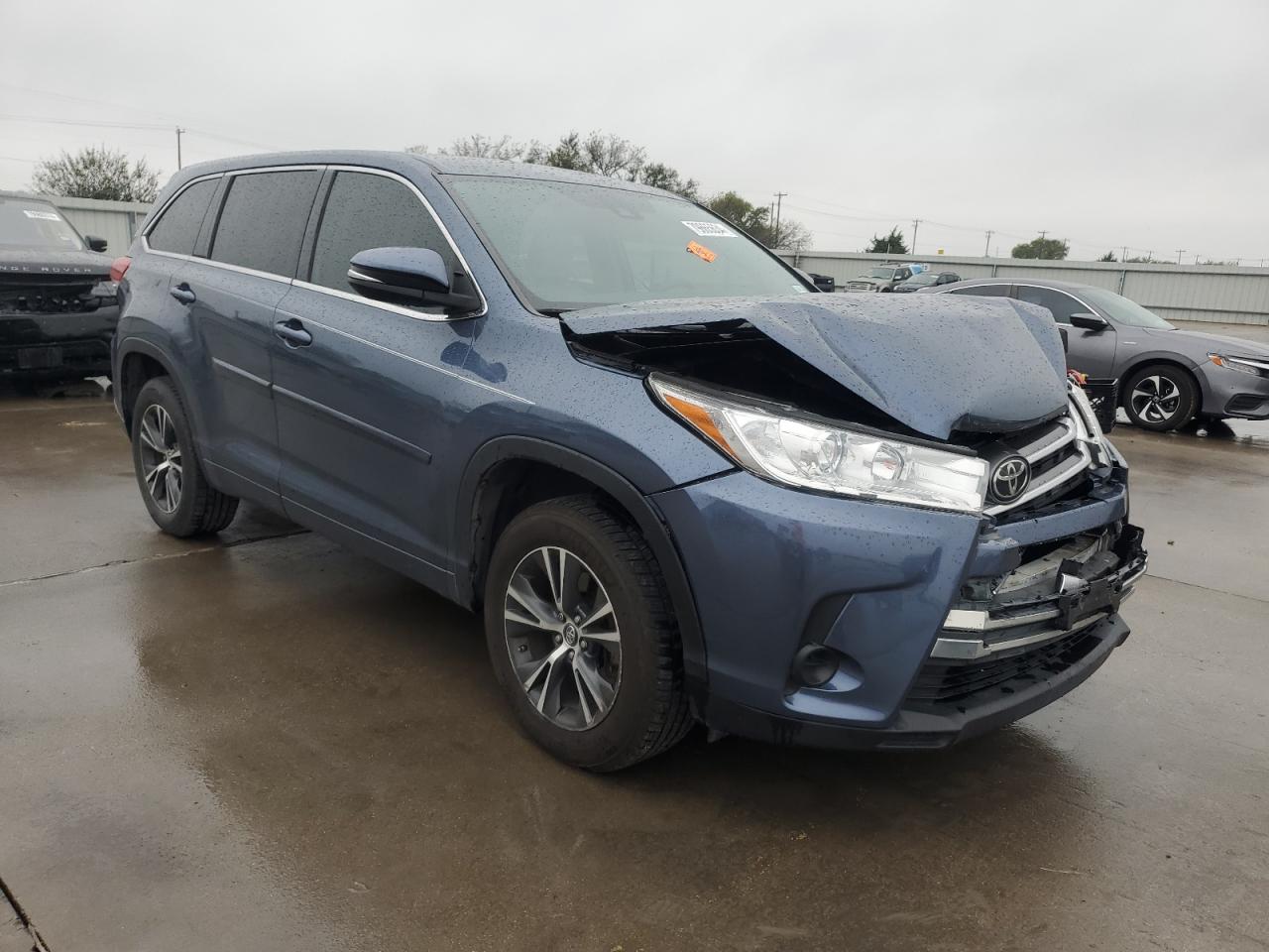 2018 Toyota Highlander - Image 4
