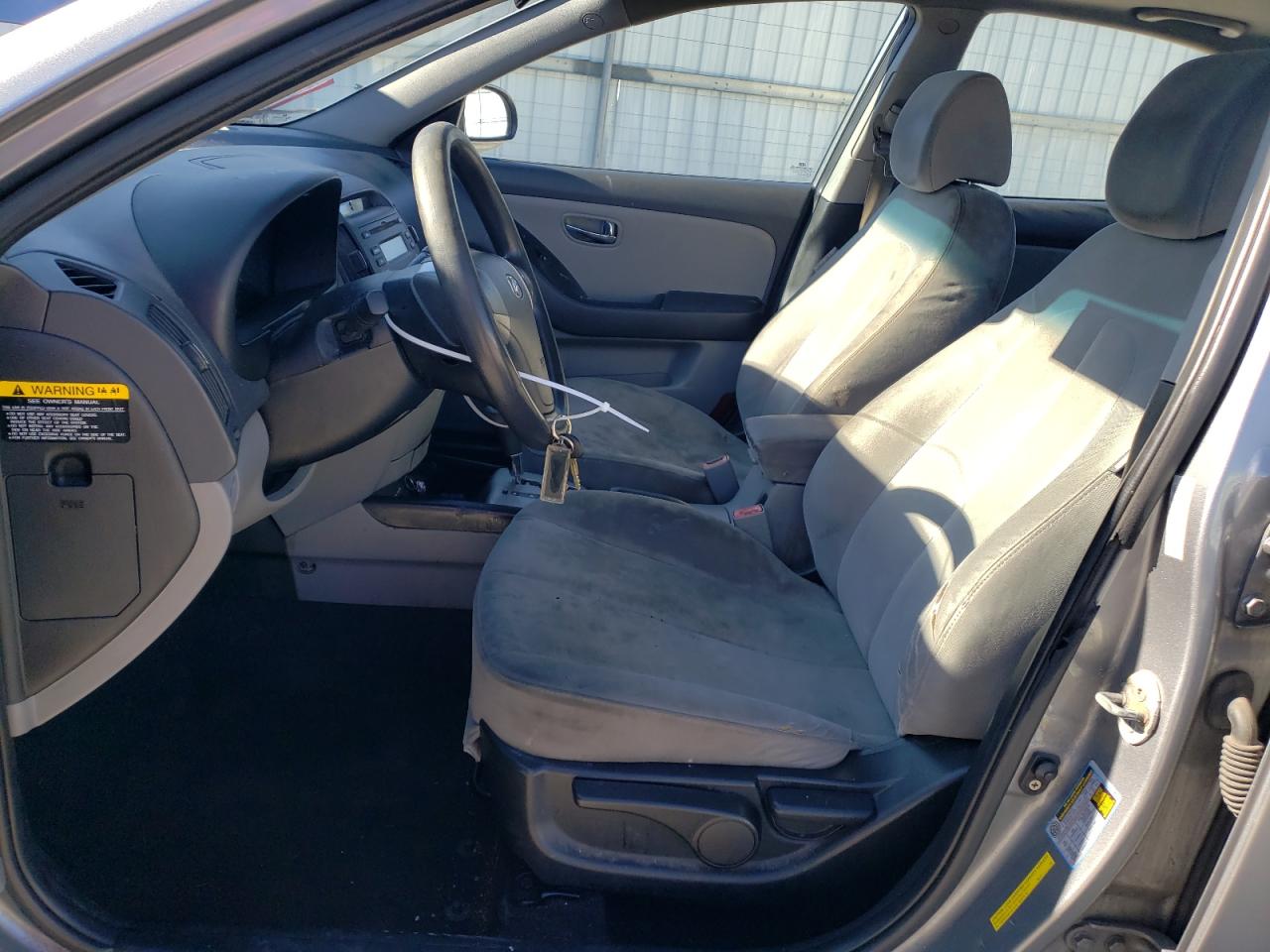 2010 Hyundai Elantra - Image 7