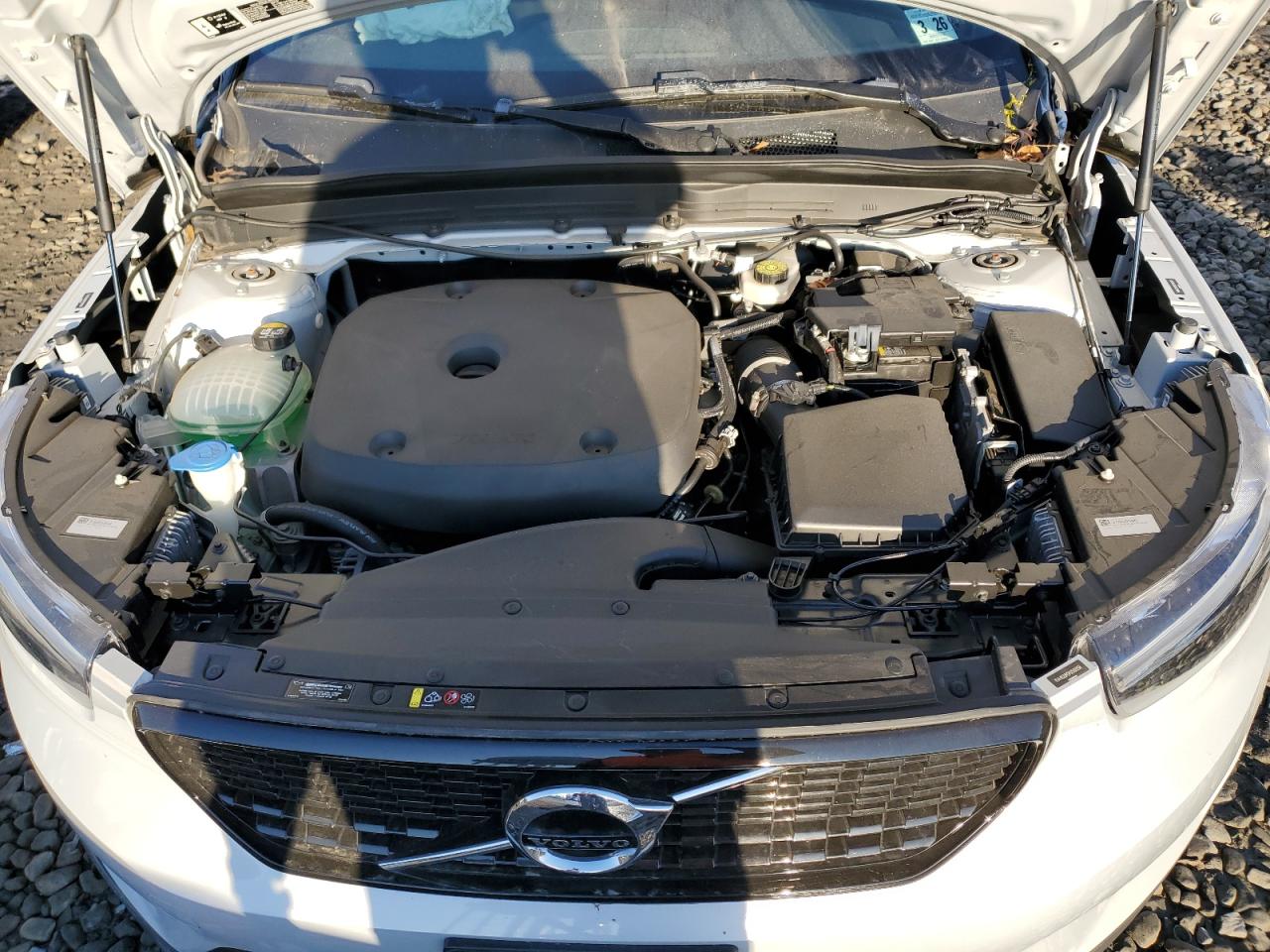 2021 Volvo XC40 - Image 12