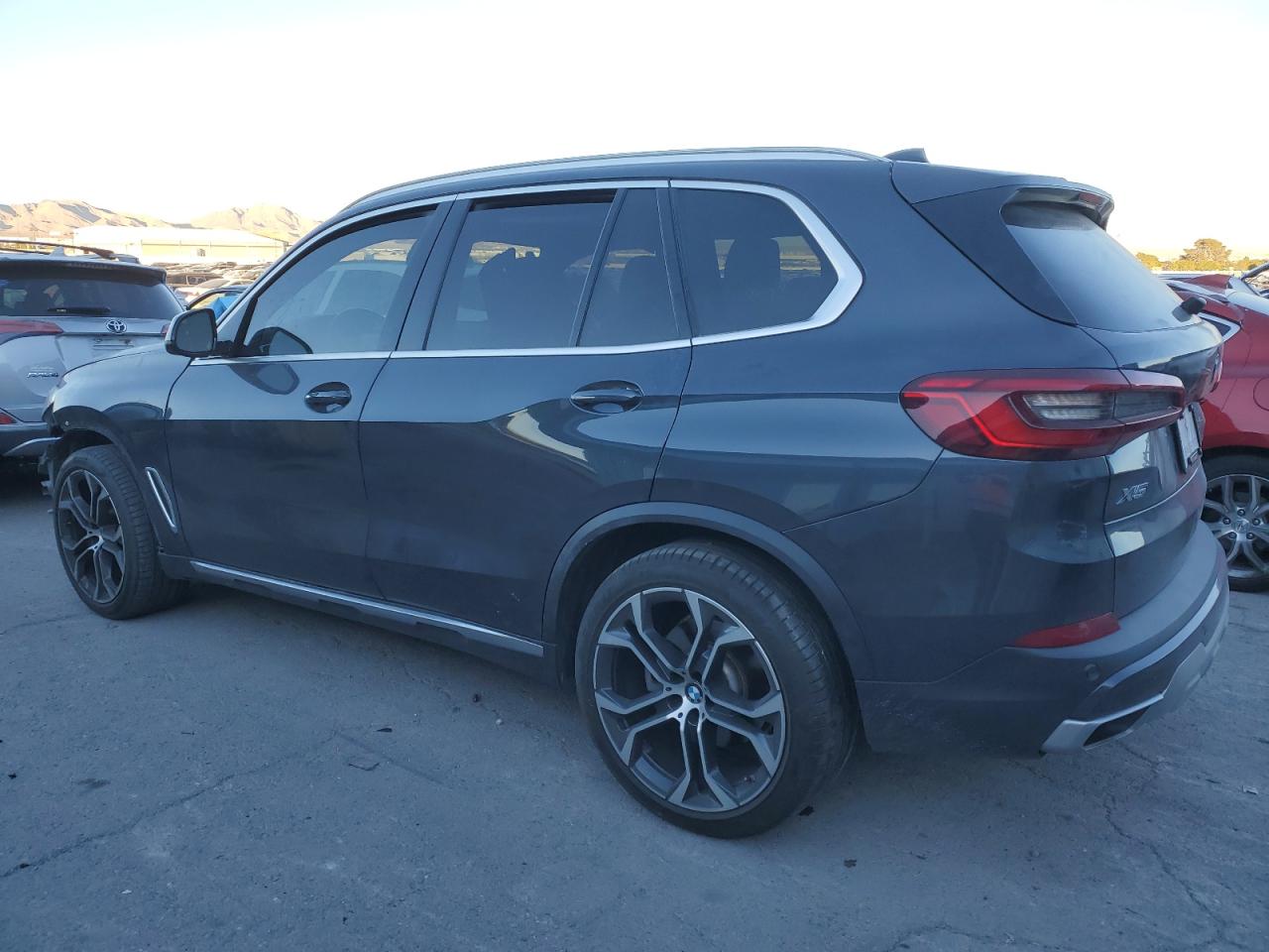 VIN 5UXCR4C08L9B02914 2020 BMW X5 no.2