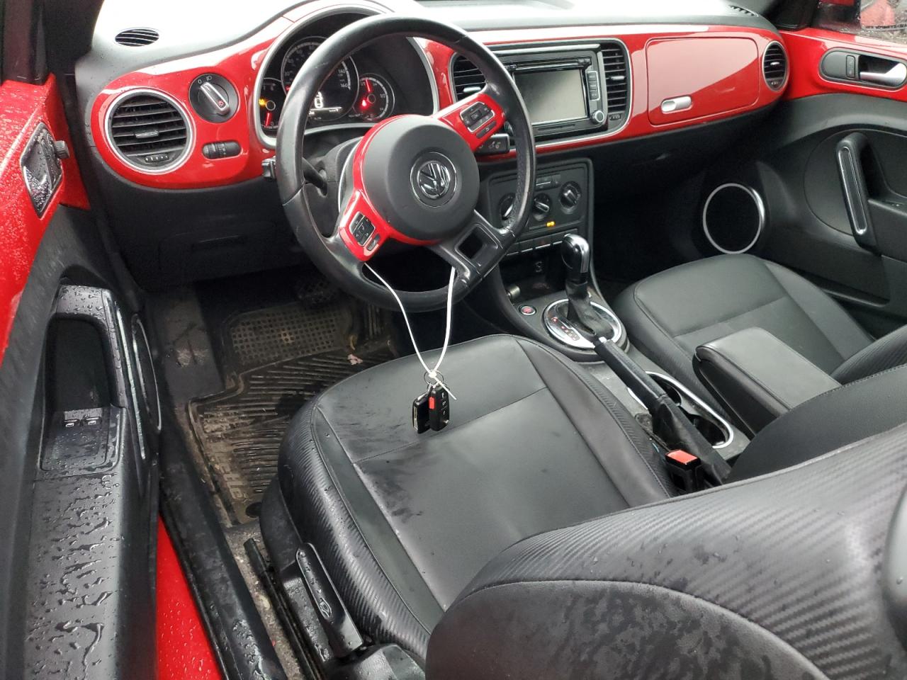 2013 Volkswagen Beetle - Image 8