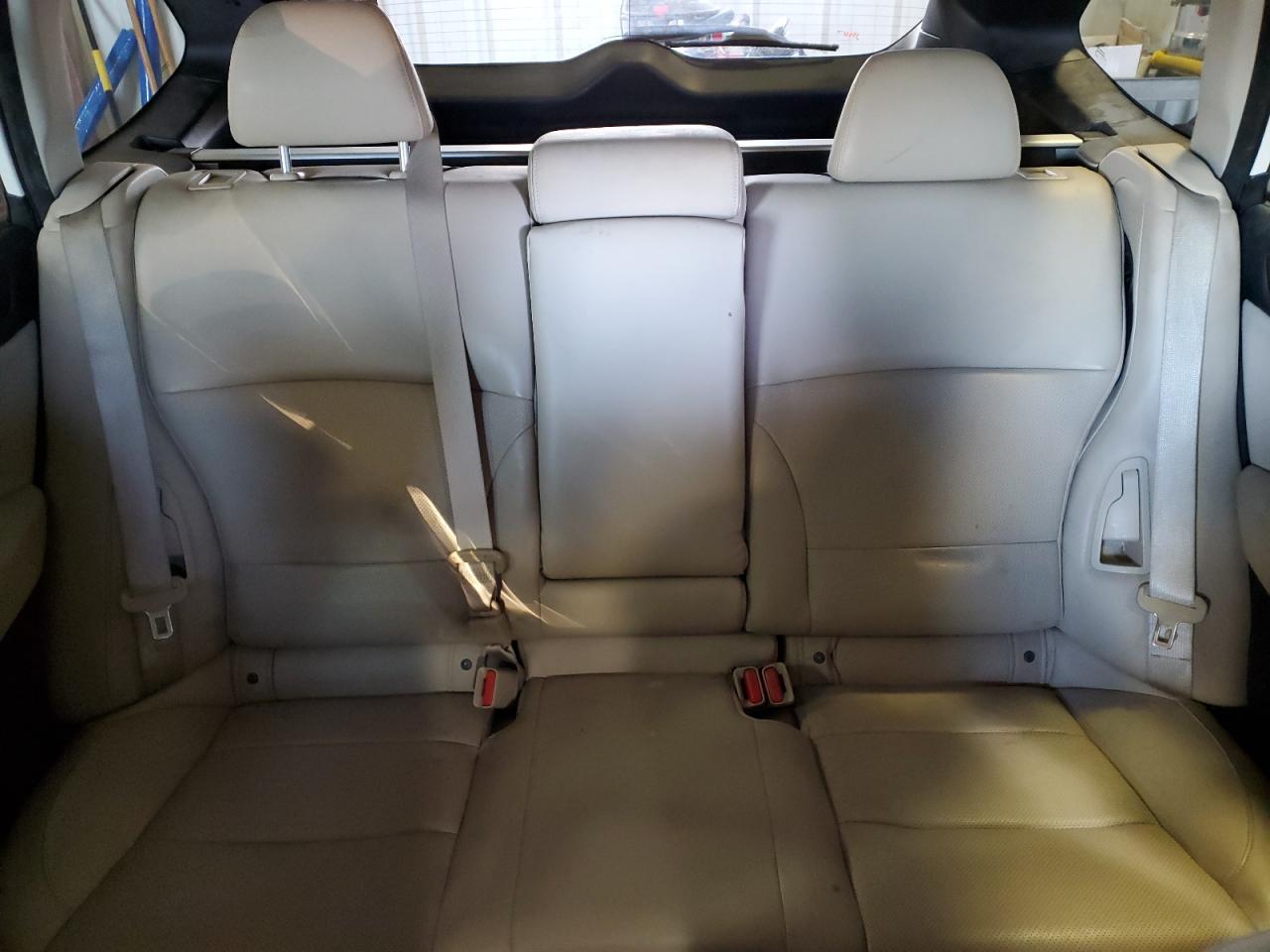 2015 Subaru Outback - Image 10