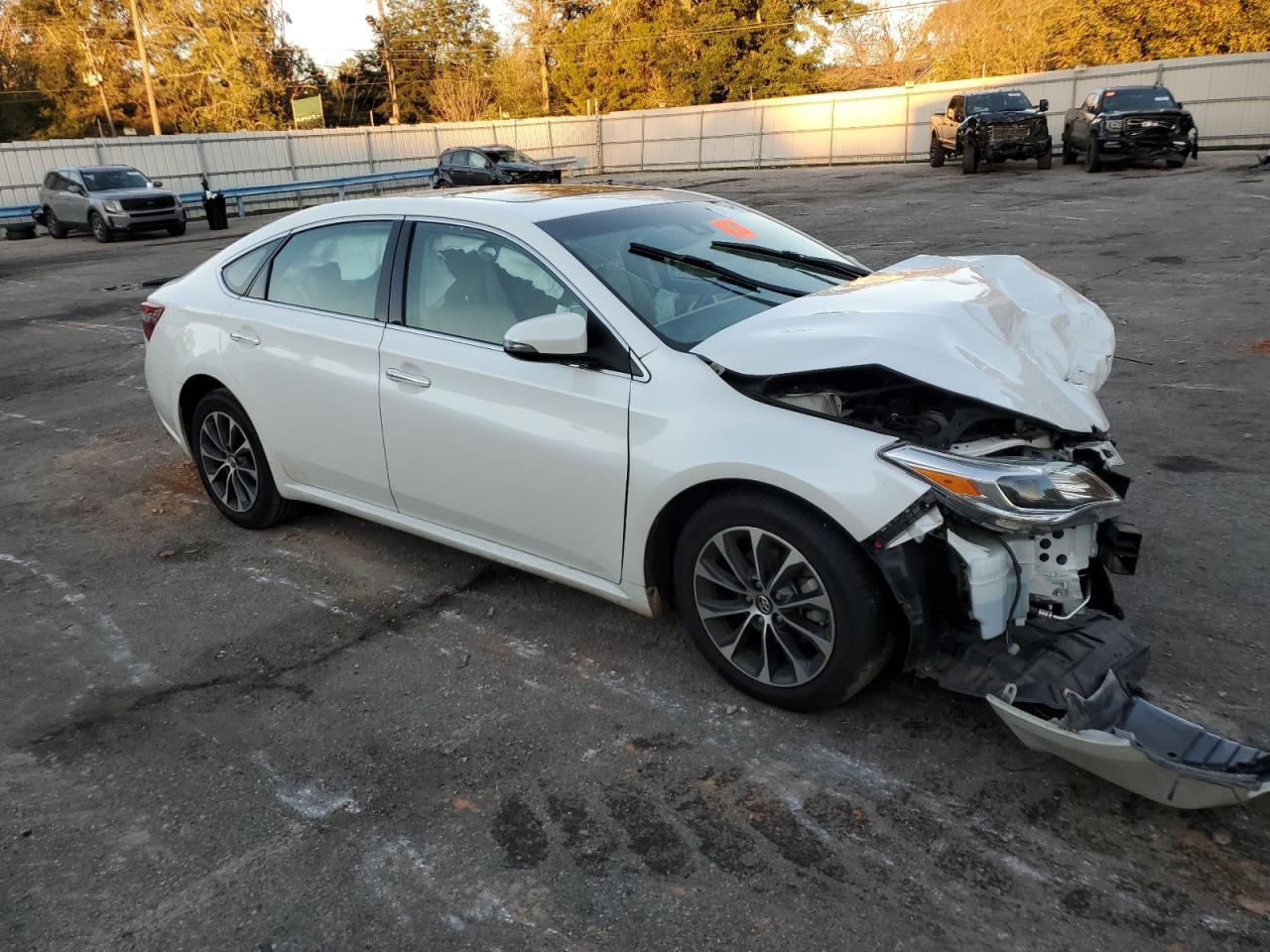 VIN 4T1BK1EB5JU278367 2018 TOYOTA AVALON no.4