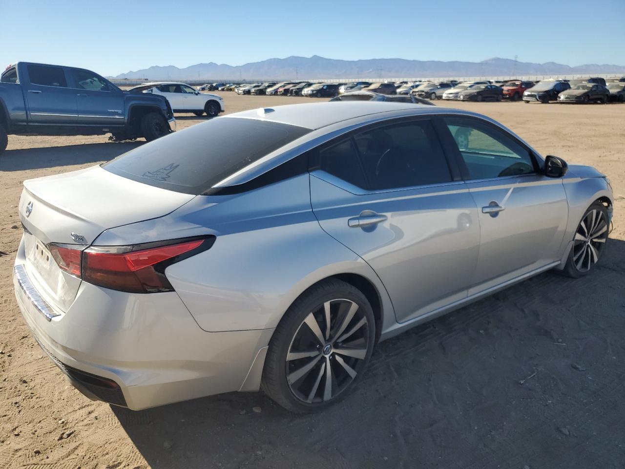 2019 Nissan Altima - Image 3