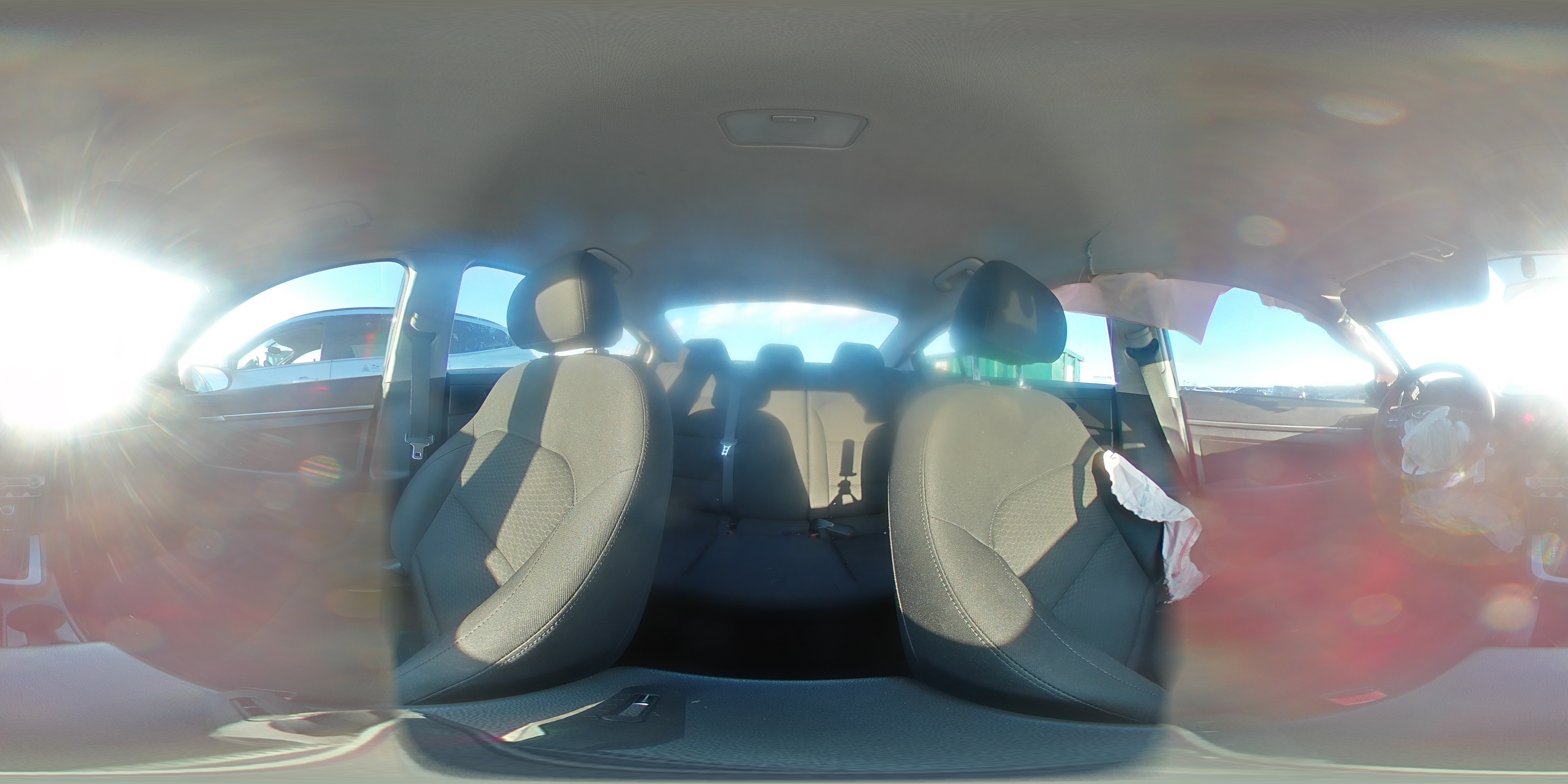 2020 Hyundai Elantra - Image 13