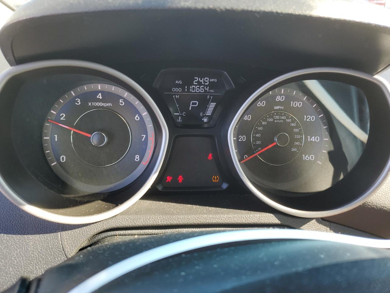 2013 Hyundai Elantra - Image 9