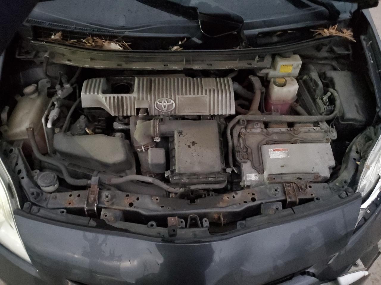2012 Toyota Prius - Image 11