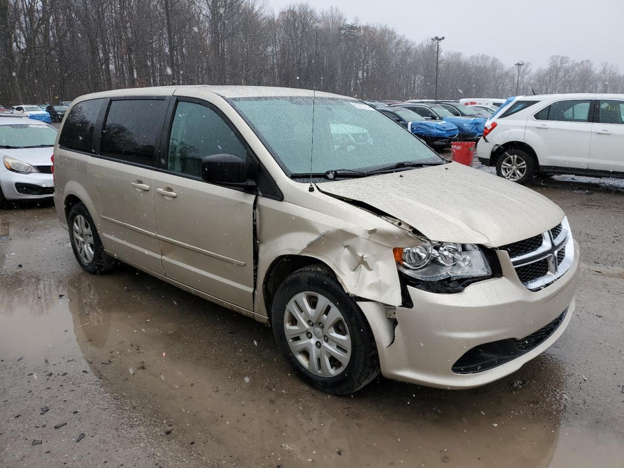 VIN 2C4RDGBG5GR145548 2016 DODGE CARAVAN no.4