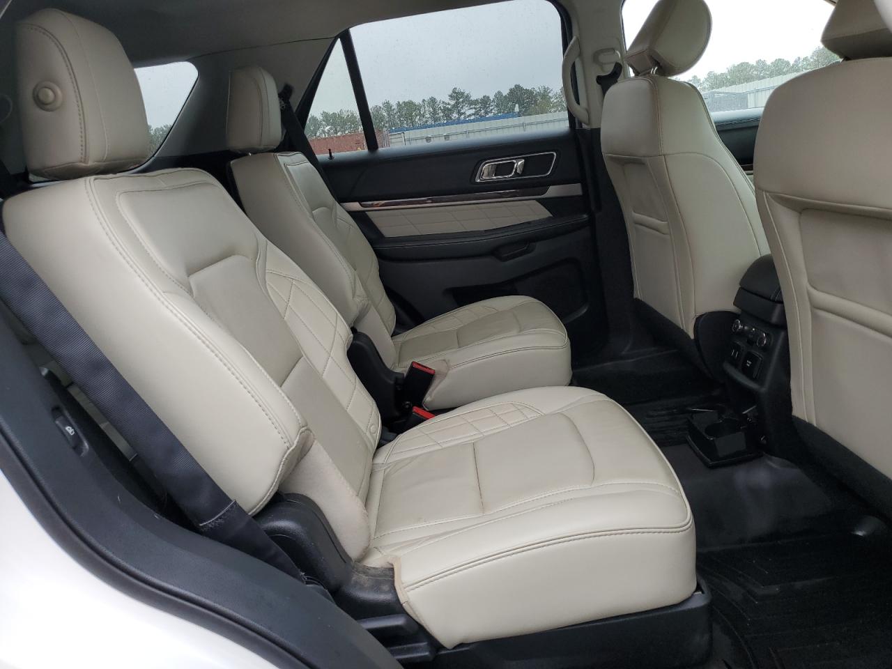 2017 Ford Explorer - Image 11
