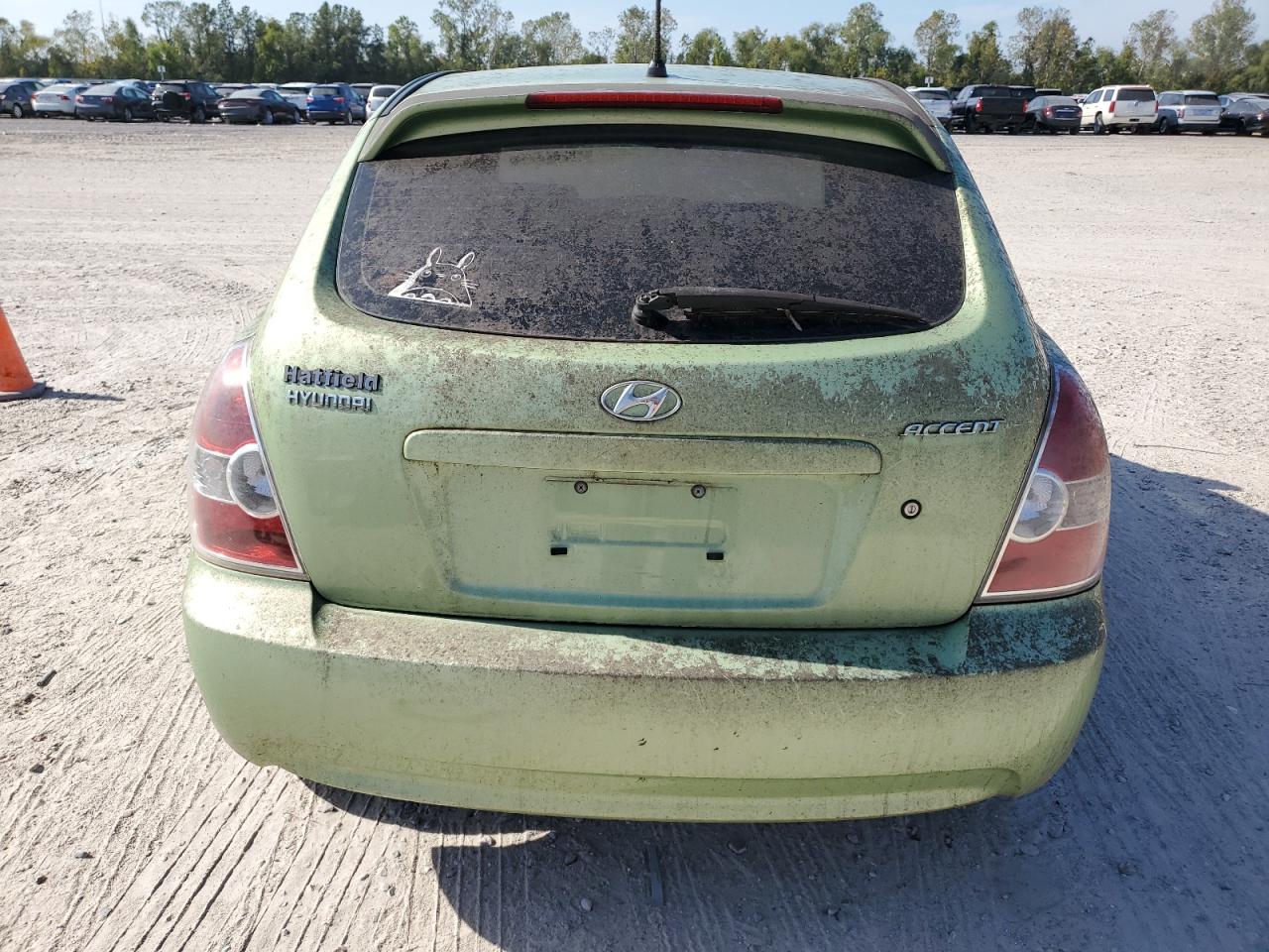 2010 Hyundai Accent - Image 6