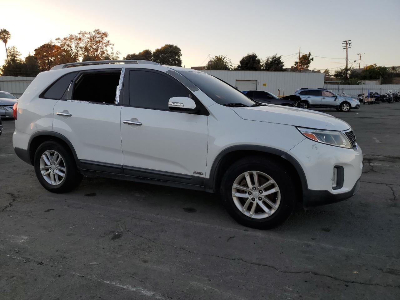 VIN 5XYKTCA60FG594712 2015 KIA SORENTO no.4