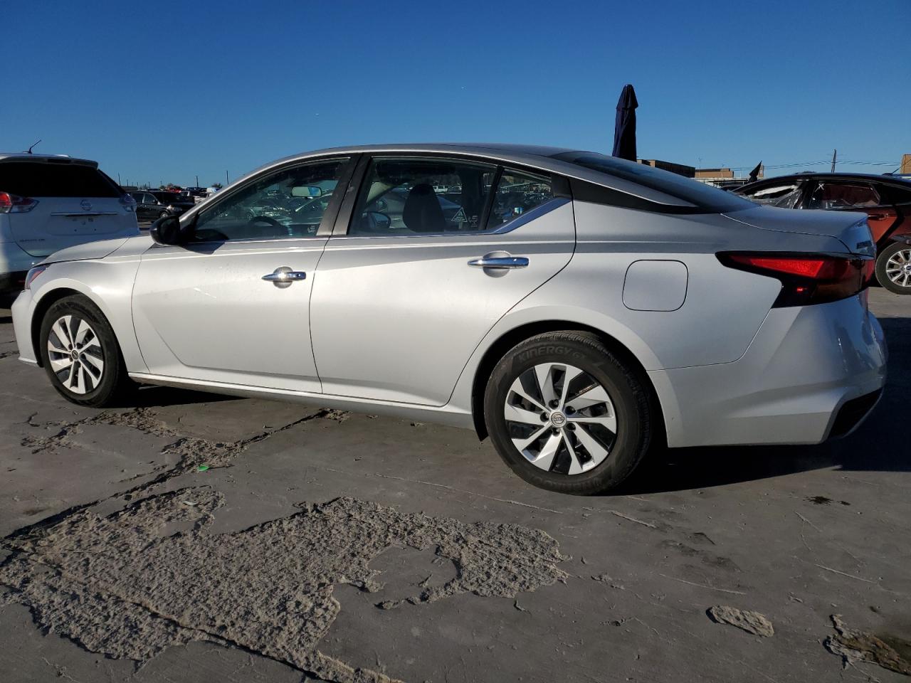 2024 Nissan Altima - Image 2
