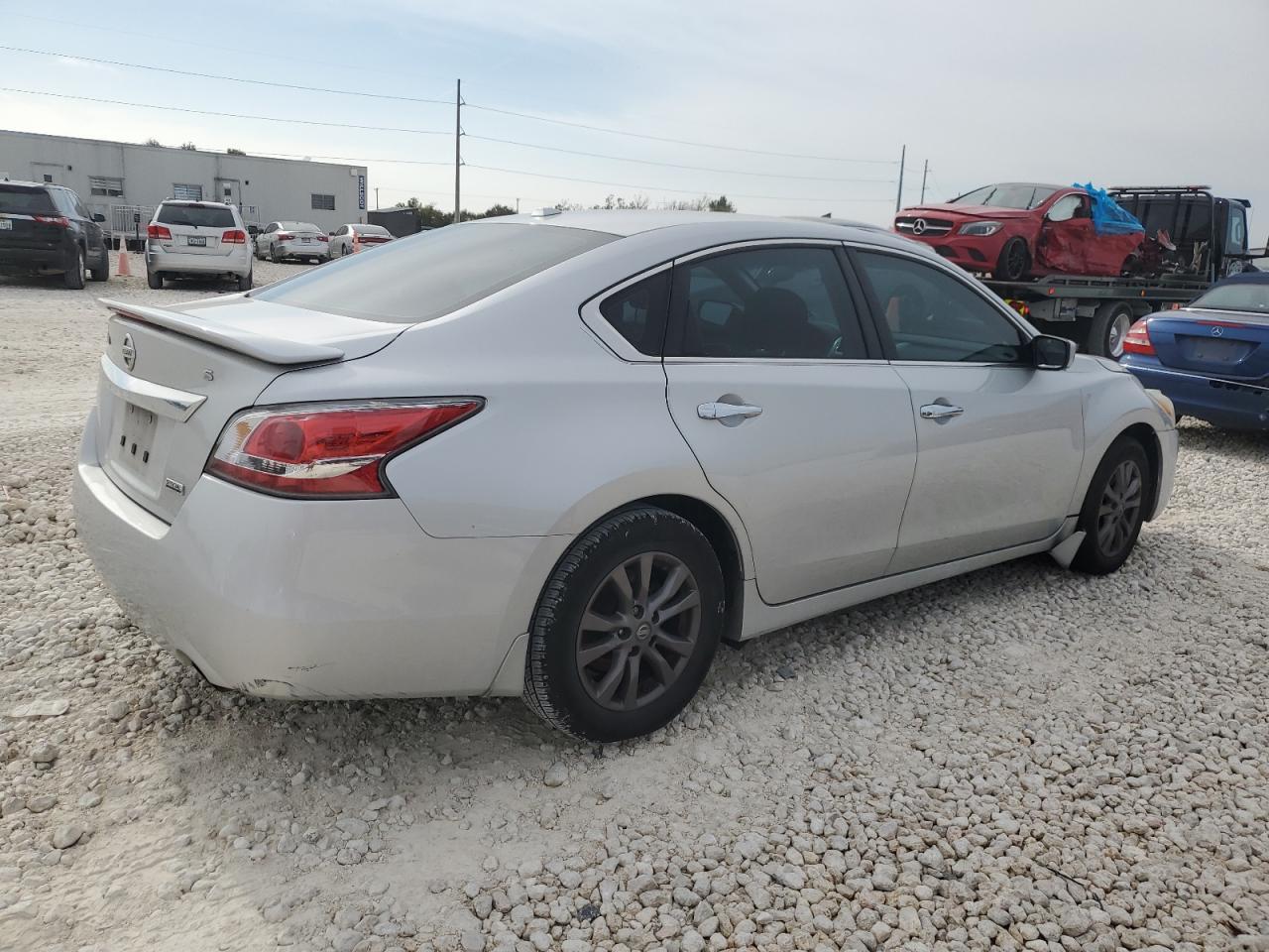 2015 Nissan Altima - Image 3