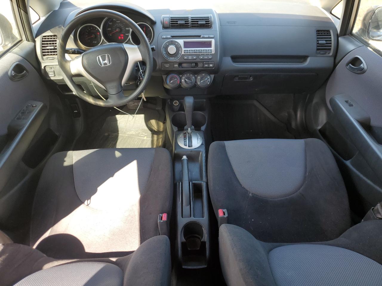 2008 Honda Fit - Image 8